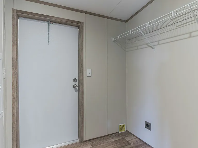109 E Briar Dr — Photo 11