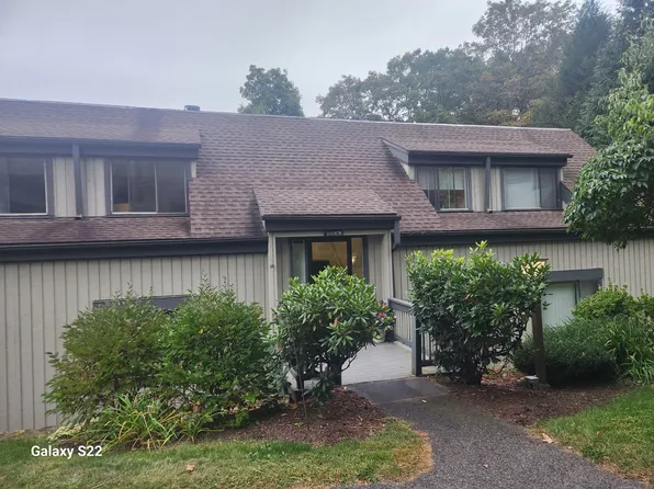 316 Heritage Village #D, Southbury, CT 06488