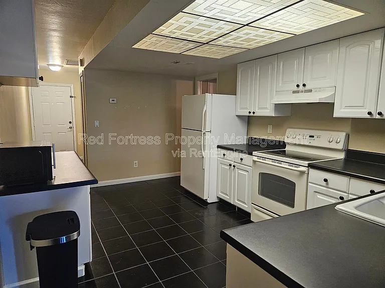 4114 Skyline Blvd #B — Photo 7
