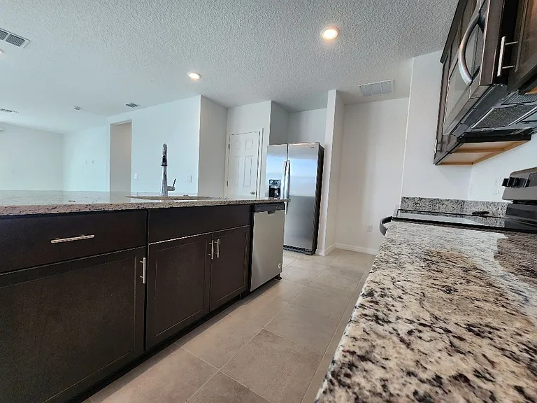 4442 Rapallo Ave — Photo 12