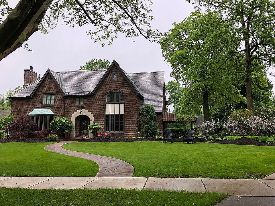 1st image of 81 Fairlawn Dr