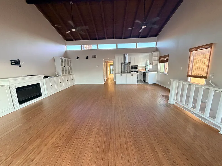 4409 River Ave #B — Photo 2