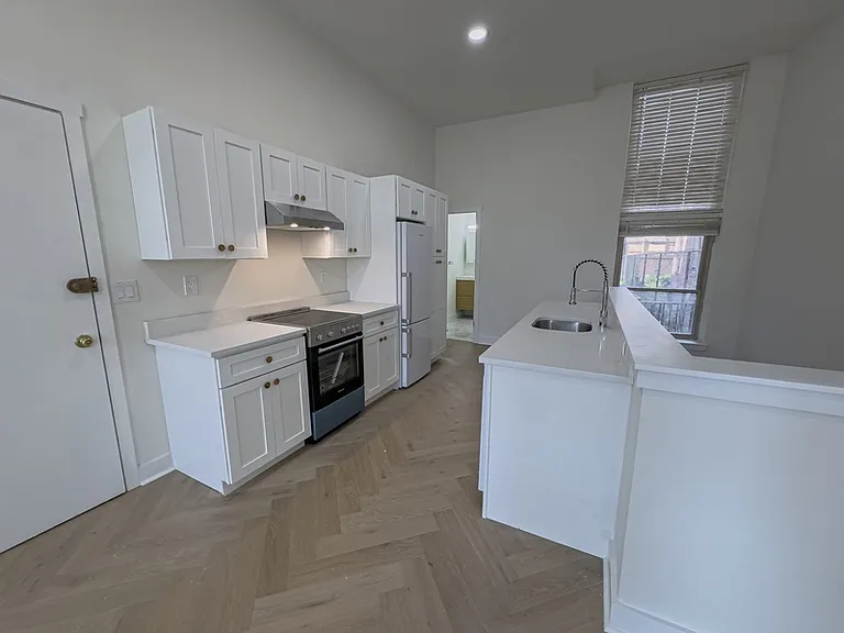 2005 Green St #1F — Photo 10