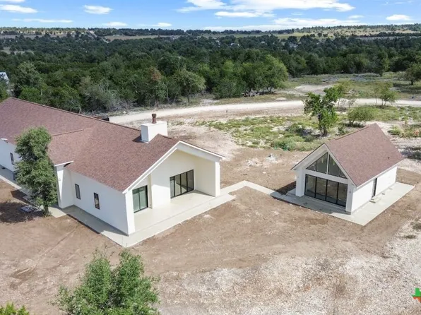 122 Stella Cherry Ct, Fredericksburg, TX 78624
