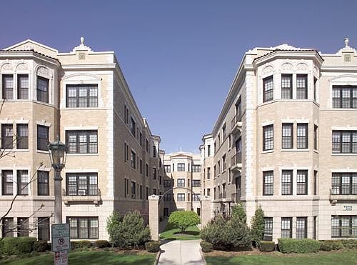 1st image of 419 S Taylor Ave APT 3A
