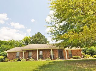 1811 Cardinal Dr, Tupelo, MS 38801