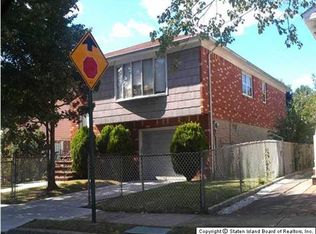 15 Waldo Pl, Staten Island, NY 10314