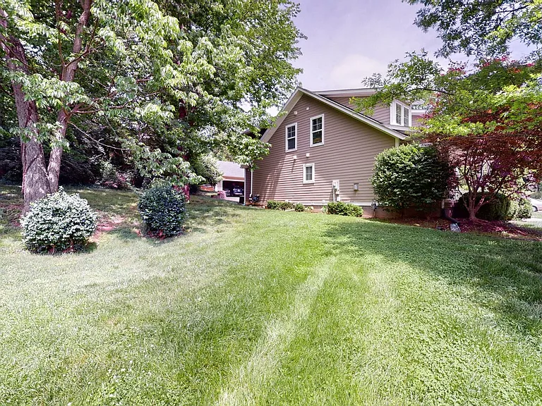 2343 Bickel Rd — Photo 26