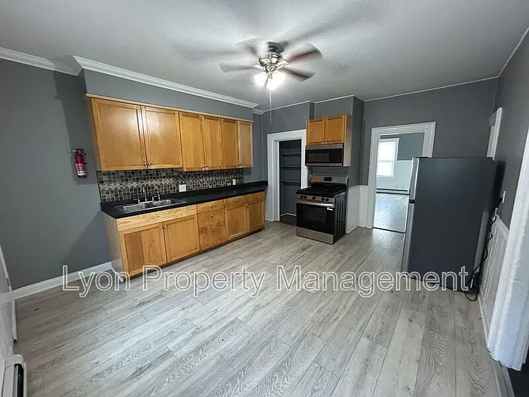 103 Brook St #1 — Photo 2