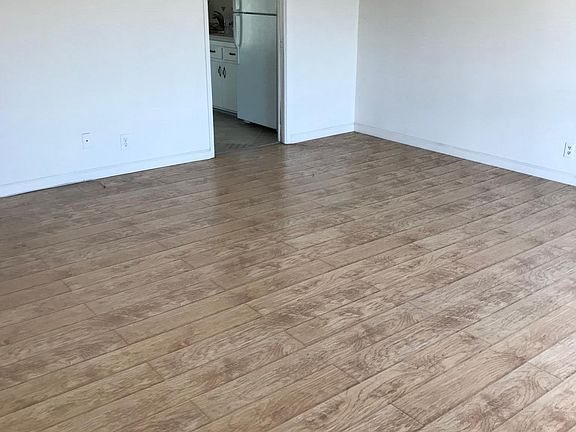 3rd image of 1958 18th St APT E