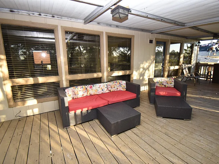 82 Harbor Ln — Photo 17