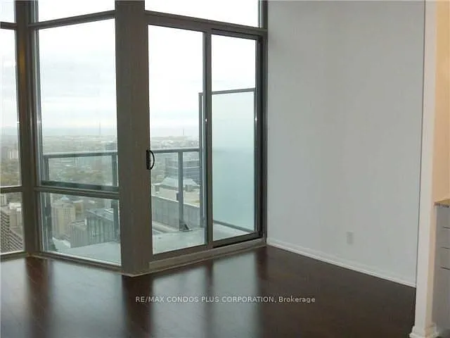 832 Bay St #5007 — Photo 6