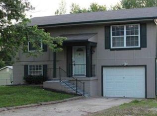 541 4th Ter, Carbondale, KS 66414