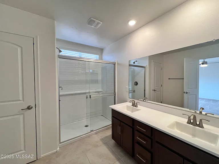 11977 E Chamrod Dr — Photo 20