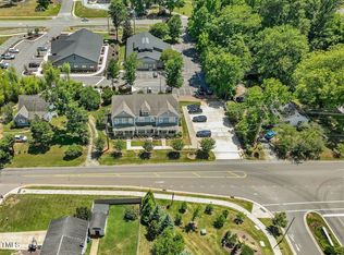 858 Thompson St APT C, Pittsboro, NC 27312