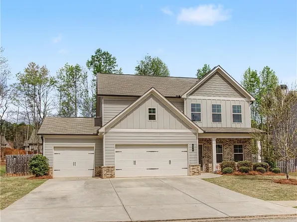 554 Wilbur Dr, Hoschton, GA 30548