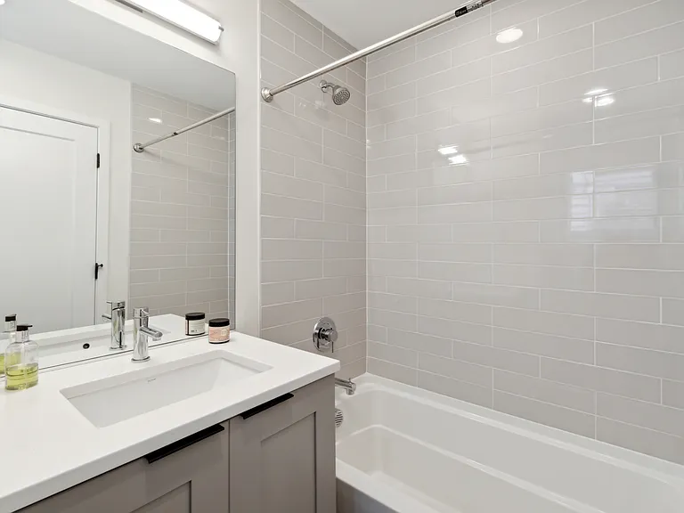 2345 N Decatur St — Photo 12