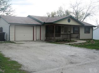 319 S Maple St, Lamoni, IA 50140