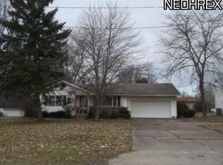 2678 North Rd, Niles, OH 44446