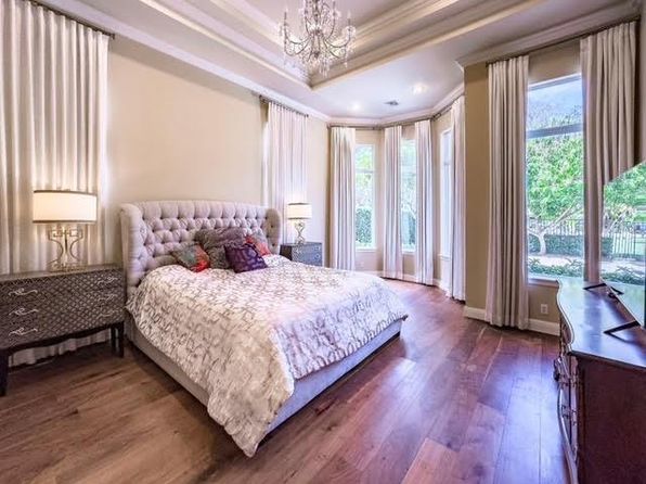 11209 Orange Hibiscus Ln