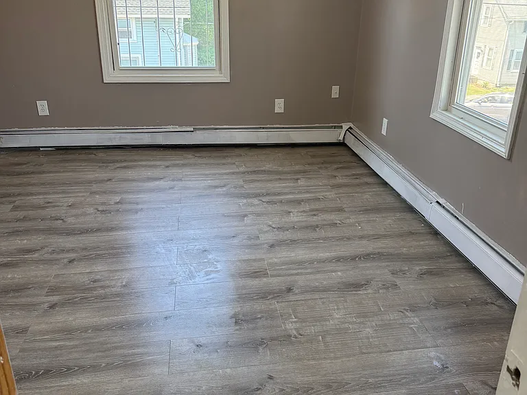 635 Fall River Ave #3B — Photo 3