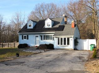 12 Seneca Ln, Wappingers Falls, NY 12590