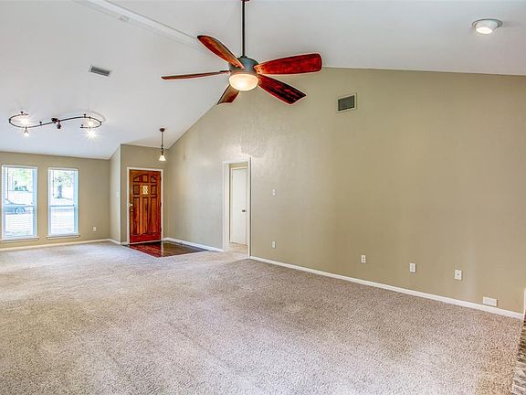 3rd image of 502 Overland Dr