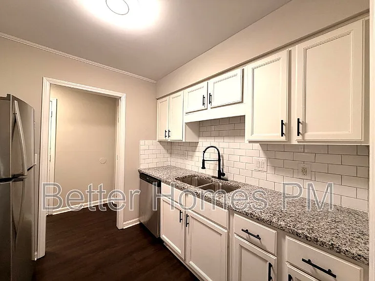 4840 N New Hope Rd #D — Photo 10