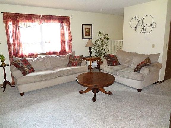 2nd image of 2622 Evergreen Dr