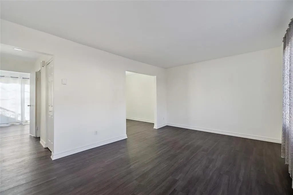 3 bed, 1.5 bath, $2,100 — Photo 2