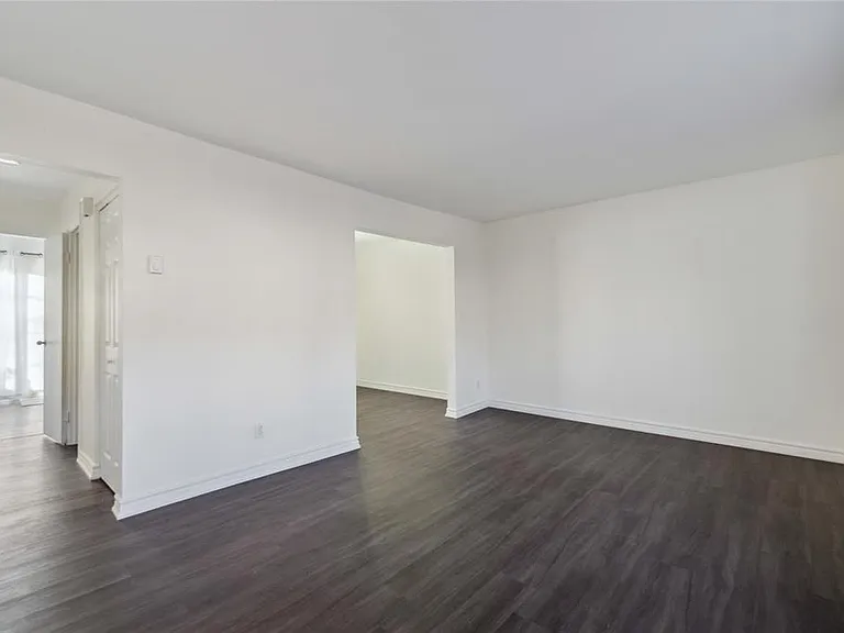 885 Carleton Pl #3 — Photo 2