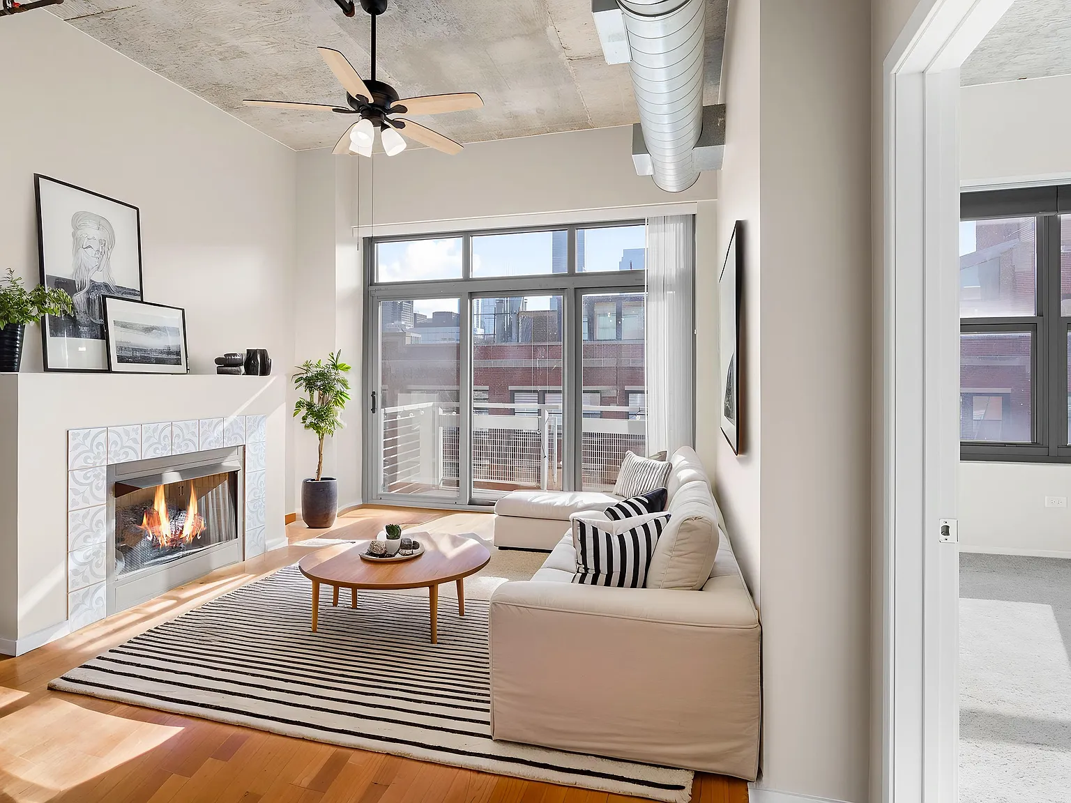 2 bed, 1100 sqft, $3,500 — Photo 4
