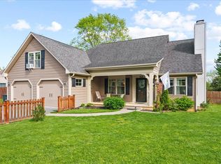319 Valley View Dr, Staunton, VA 24401