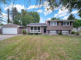 2207 Kenilworth Rd, Jackson, MI 49203