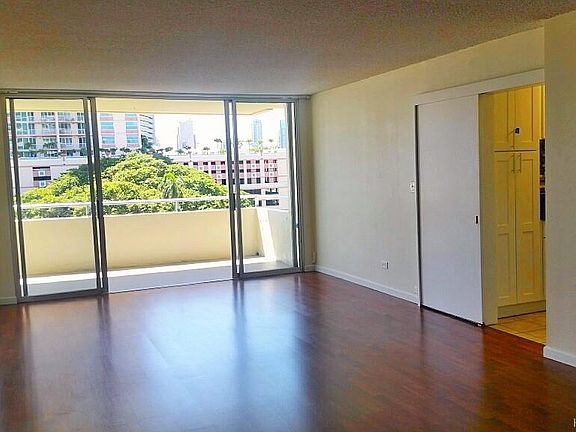 2nd image of 920 Ward Ave APT 8E