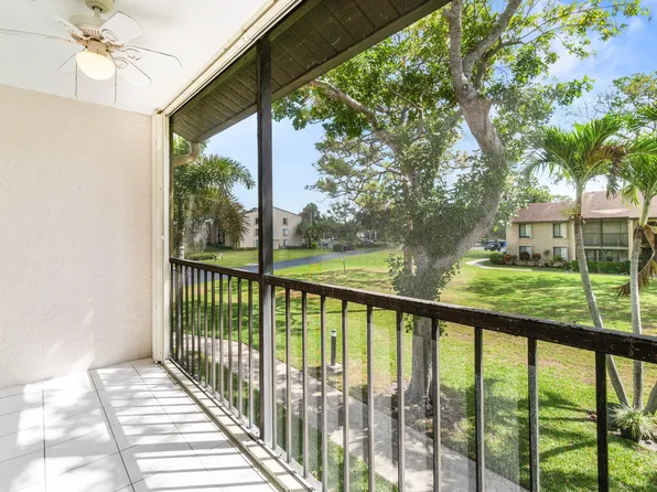 721 Sunny Pine Way #B2, Greenacres, FL 33415