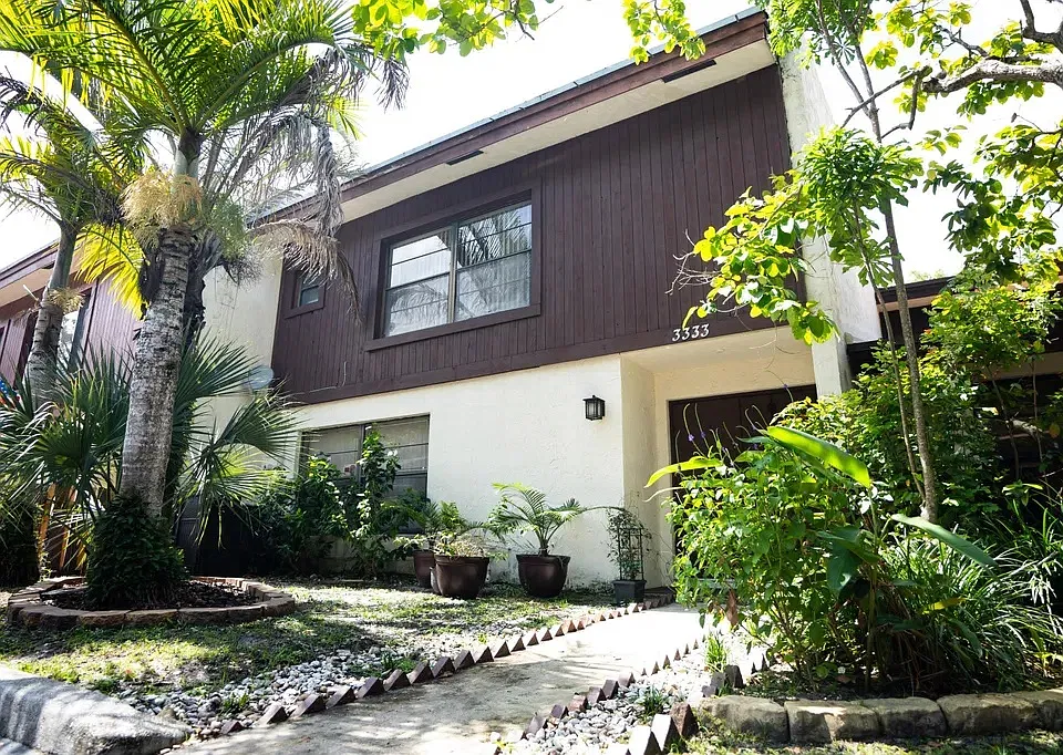3333 Oak Dr #1