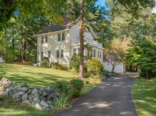10 Medway St, Norfolk, MA 02056