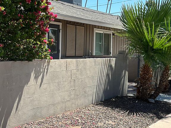 Outside patio on Loma Vista