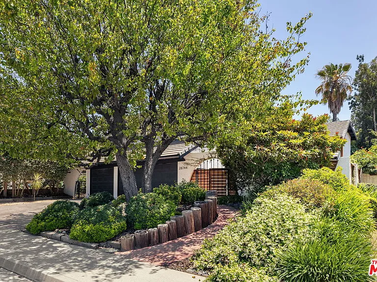 28744 Aries St — Photo 31