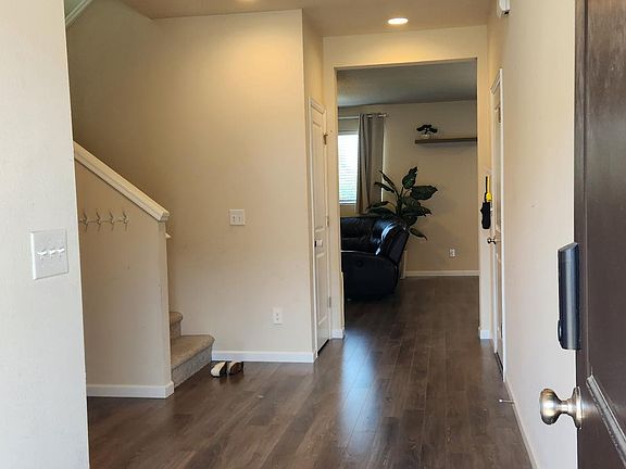 3rd image of 5028 NE 126th Ave