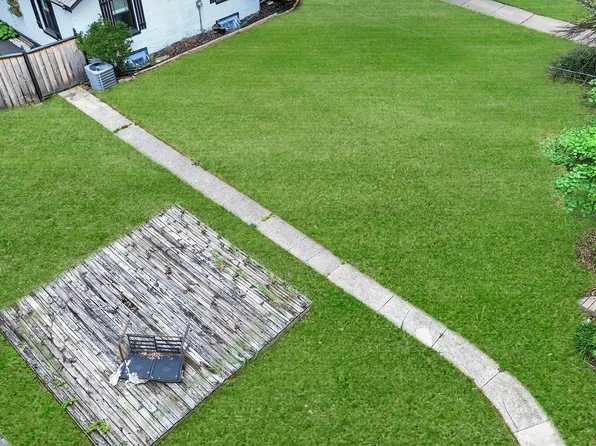 8640 Center St, River Grove, IL 60171