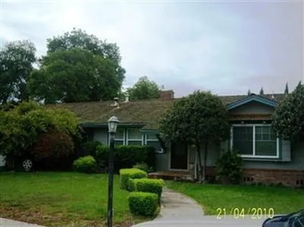 840 Madrone Ln, Patterson, CA 95363