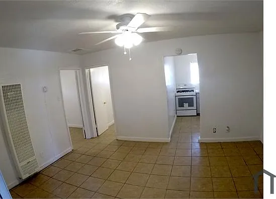 2 bed, $975 — Photo 2