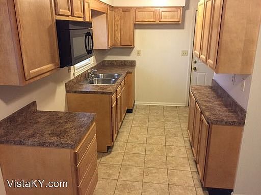 3rd image of 8208 Biscane Dr