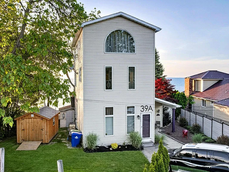39A is the place to live.