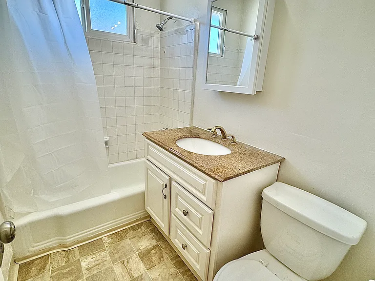 8750 Woodman Ave #18 — Photo 18