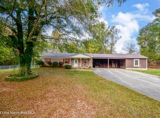 88 White Rock Rd, Sylacauga, AL 35151