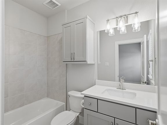 5th image of 1444 W 34th 1/2 St
