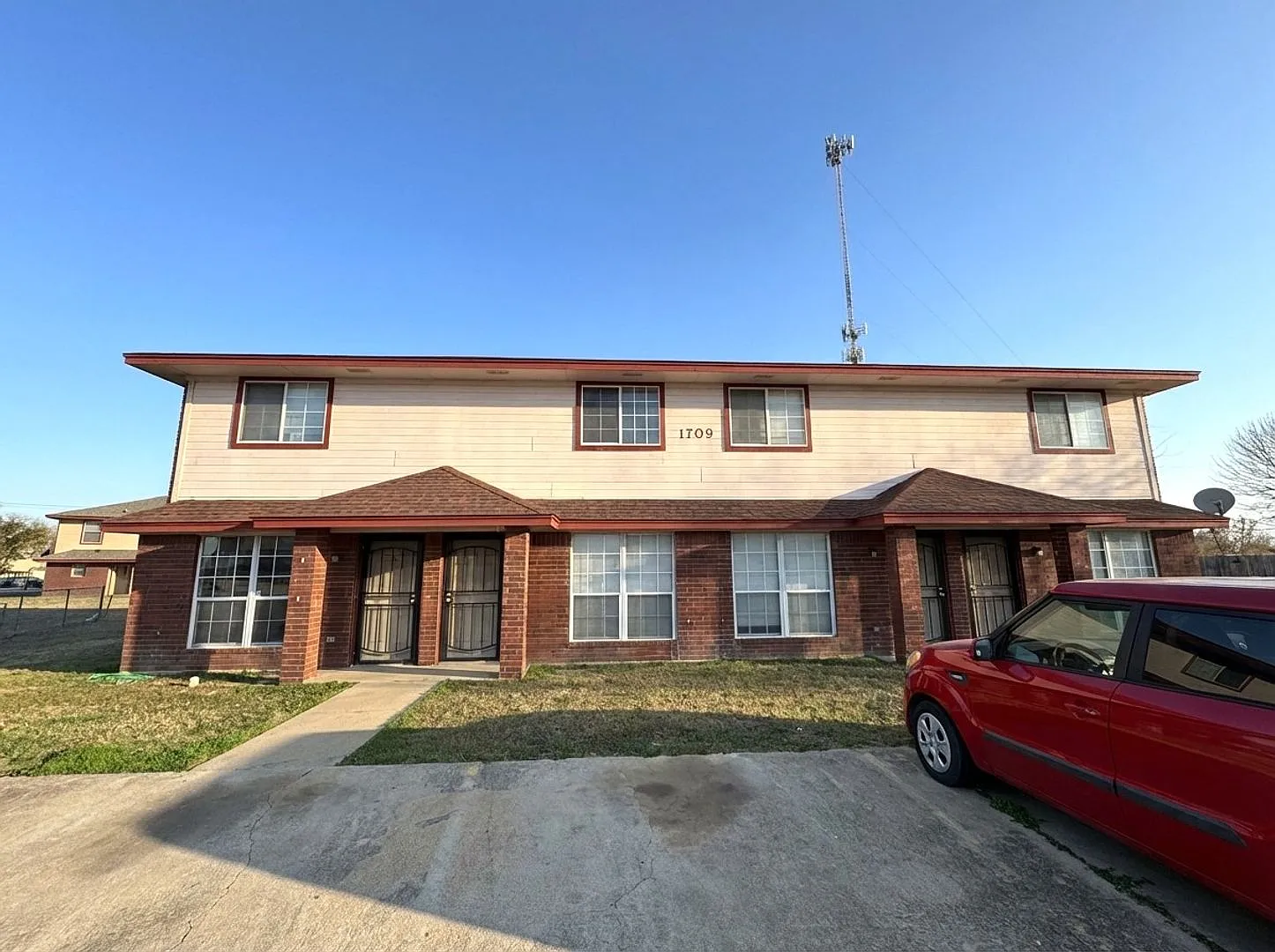 1709 Kylie Circle — Photo 1